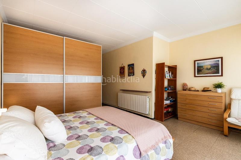 Foto b614ad25-3b31-4a63-85c0-14fdc665ddcd. Casa amplia casa con gran terraza, garage y local en Sabadell