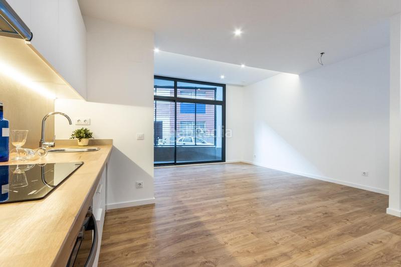 Foto 186bd3b7-0d04-4631-9ee8-60e571abdebd. Planta baja apartamento en planta baja tipo loft, en el Eixample en Sabadell