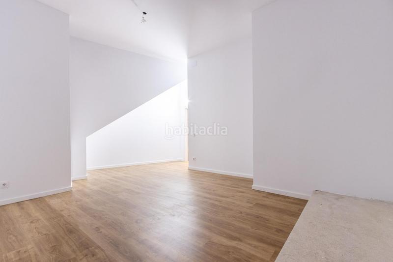 Foto 87baaadb-a828-4082-b2f5-5345eadb9458. Planta baja apartamento en planta baja tipo loft, en el Eixample en Sabadell