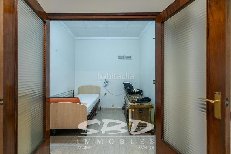 Foto d9bfc917-55ad-45c5-9ef6-c211fc1aafbb. Casa in Centre Sabadell