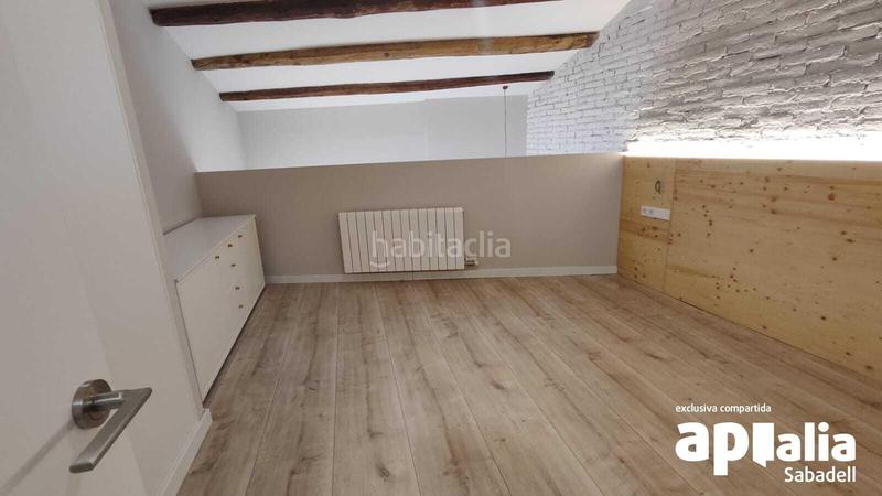 Foto 16ac81cc-1eb1-402a-a30e-9059ce2ae364. Casa amb calefacció piscina a Gràcia Sabadell