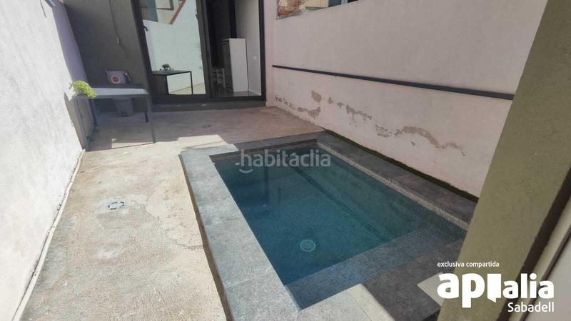 Foto fe6c3d46-34bc-45b6-9d0d-7bc784ba45aa. Casa amb calefacció piscina a Gràcia Sabadell