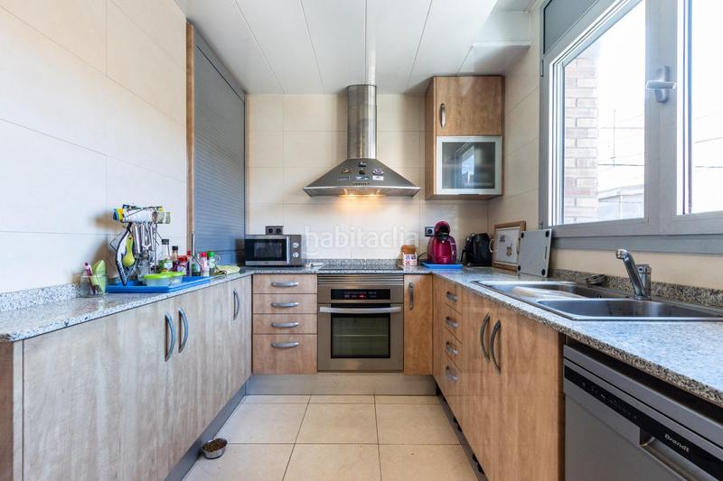 Foto 3b6810ae-3e60-4c31-a93b-d45466923a3a. Semi detached house with heating parking in La Romànica Barberà del Vallès