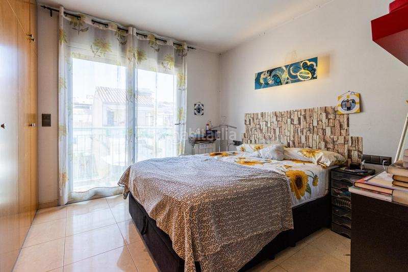 Foto f13fa7d4-354e-4619-b179-b266cb160cd4. Semi detached house with heating parking in La Romànica Barberà del Vallès