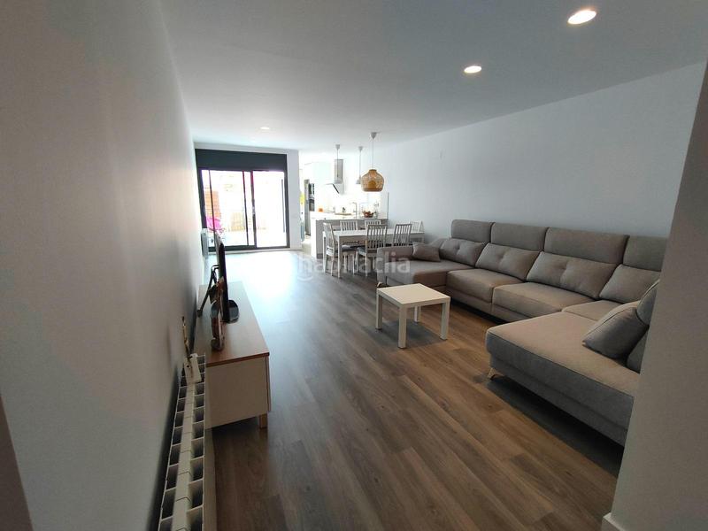 Foto ecb28c6f-e3a8-4f07-8f9b-6baf1c1a32e1. Casa amb calefacció a Serra d'en Camaró Sabadell