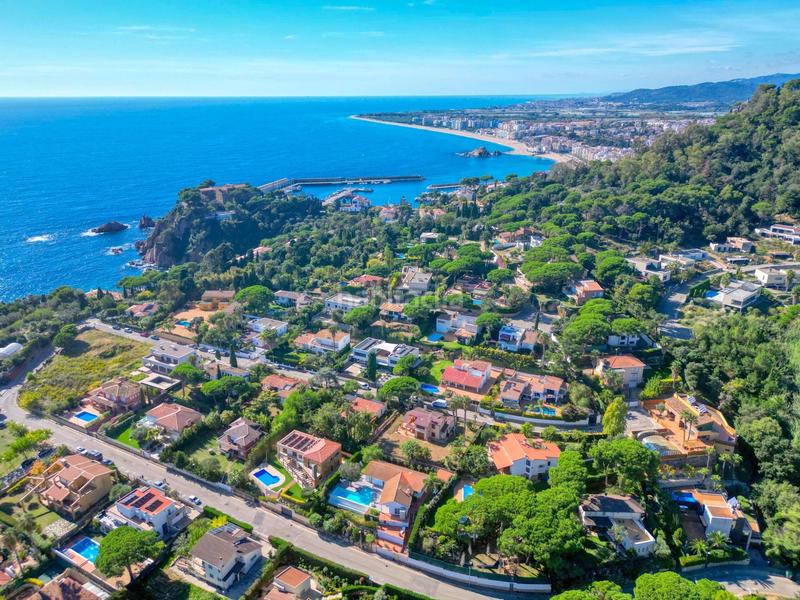 Foto ad8a131b-6439-470c-a9a1-375972a4554f. Maison avec parking piscine dans Santa Cristina-Sant Francesc Blanes