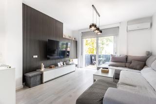 Duplex à Can Mas. Ático dúplex reformado con terraza, ascensor y dos trasteros en