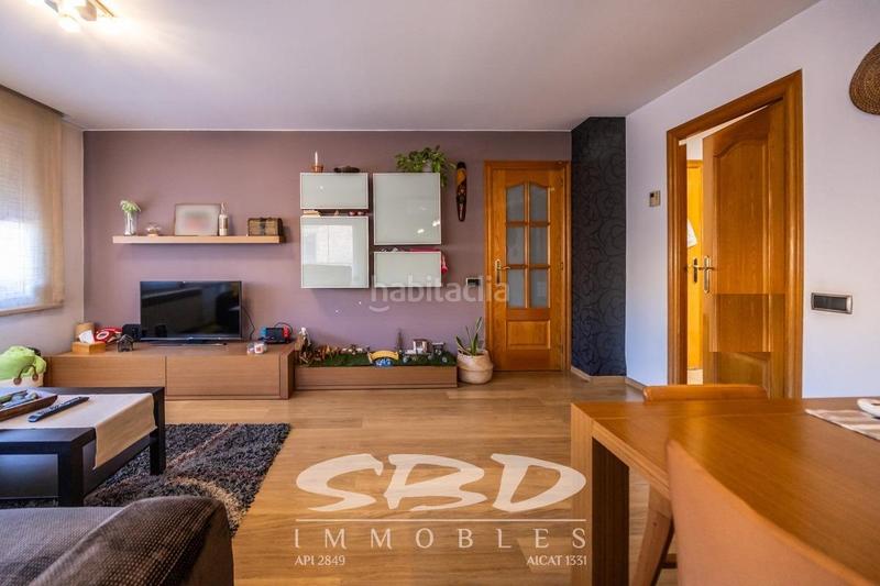 Foto c1166898-fd8a-4e4f-bd4c-b6af8d15d3f9. Pis amb calefacció a Campoamor Sabadell