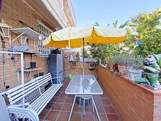 Reihenhaus in Can Deu. Casa en venta en vallhermoso