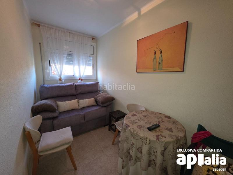 Foto 15171f3d-055a-4a09-b3bd-8ce32edecf65. Piso  impecable para entrar a vivir en Can Puiggener Sabadell