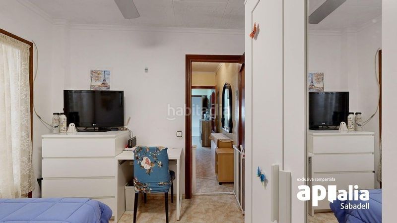Foto 04857c90-8eb7-4312-ba3f-0133c16505e7. Casa amb aparcament a Creu de Barberà Sabadell