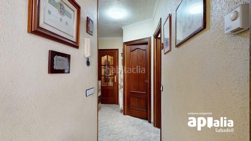 Foto 77538e11-e814-433d-a80b-945fa319e47b. Casa amb aparcament a Creu de Barberà Sabadell