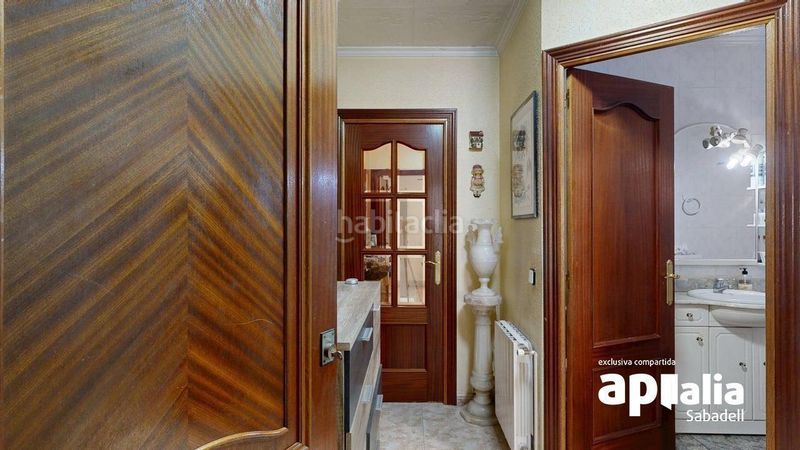 Foto a1d59e94-2ae3-4498-b479-616a5f99002d. Casa amb aparcament a Creu de Barberà Sabadell