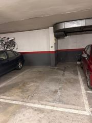 Autoparkplatz in Creu Alta. Parking en venta junto plaza creu alta