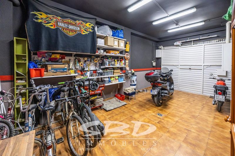 Foto 64af46a8-25b5-4b43-ab0b-68df6e70ff78. Casa amb aparcament a Serra d'en Camaró Sabadell