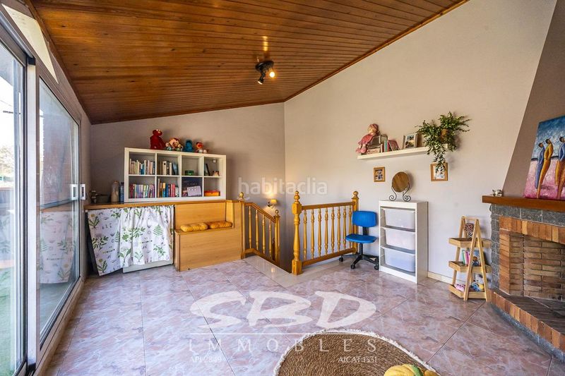 Foto fd40d60f-5217-484f-85a1-1d19494b7742. Casa amb aparcament a Serra d'en Camaró Sabadell