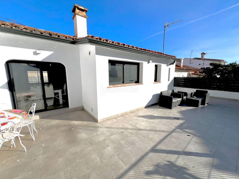 Foto 5d3e2bef-2e84-49fe-8ba2-a8c72d9beaa4. Casa a Eixample Sant Feliu de Guíxols