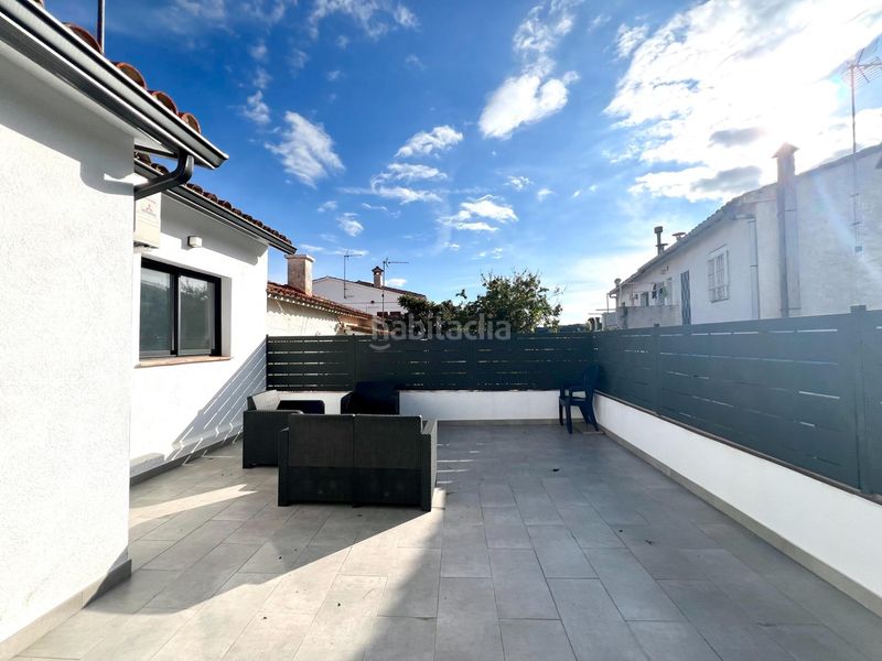 Foto 68b5a88d-61d4-46a5-a1d1-945c8d86428e. Casa a Eixample Sant Feliu de Guíxols