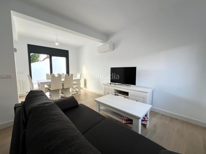 Foto a637d5b2-3ff9-4a7b-8d14-4dc2c4742909. Casa a Eixample Sant Feliu de Guíxols