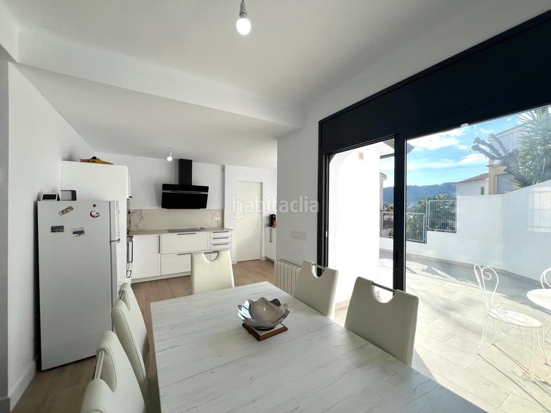 Foto f0def0bb-21dc-43dc-bee7-4bfa65c31699. Casa a Eixample Sant Feliu de Guíxols