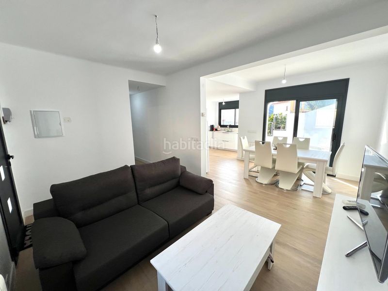 Foto f458c809-4ff5-4c1f-adb1-84ef5772b02a. Casa a Eixample Sant Feliu de Guíxols