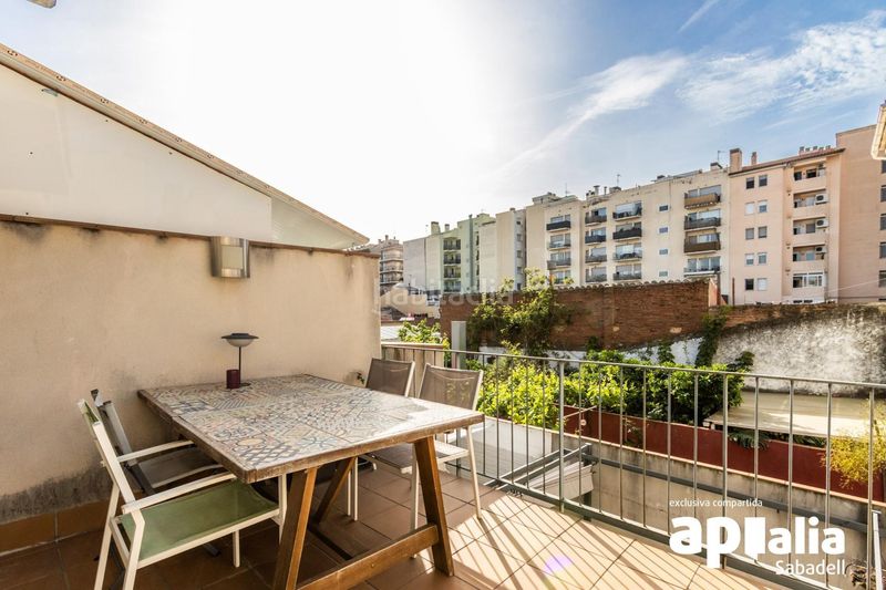 Foto 4bc443a5-a95f-4e0f-8eca-c028a5cc0eff. Casa amb calefacció aparcament a Gràcia Sabadell