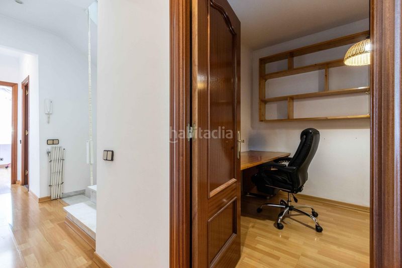 Foto 0990a270-5f2e-444f-9ebd-54d375953289. Casa amb calefacció aparcament a Centre Sabadell