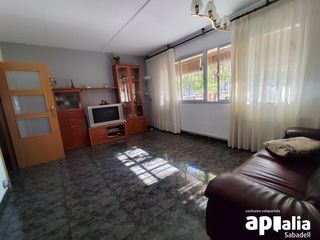 Pis a Can Deu. Acogedora vivienda en planta baja con patio interior
