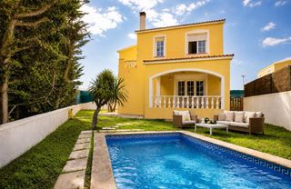 Haus  Carrer cala bosch. Vive el mediterráneo desde tu propia casa con piscina privada en