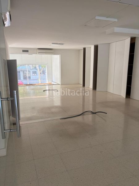 Foto 8ef7251e-50bf-48b0-a49f-6da7327ee1b3. Local comercial a Centre Sabadell