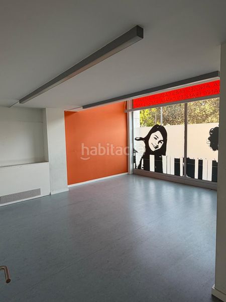 Foto b7e665f6-fd20-4b5b-a82c-9d826ca5a870. Local comercial a Centre Sabadell