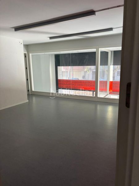 Foto e2e0bb29-2fd5-4814-b32f-2c93f3e0b915. Local comercial a Centre Sabadell