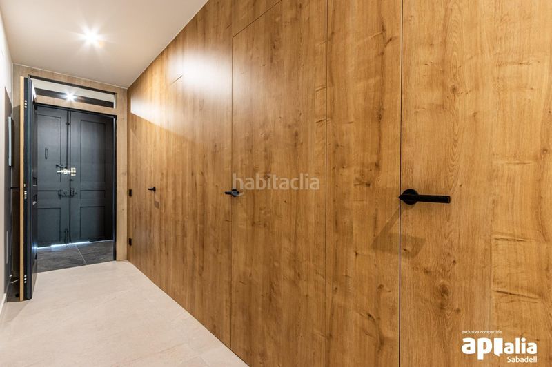 Foto 17118b6f-4093-402e-8ce8-f37cb5bc8aa3. Casa amb calefacció a Centre Sabadell