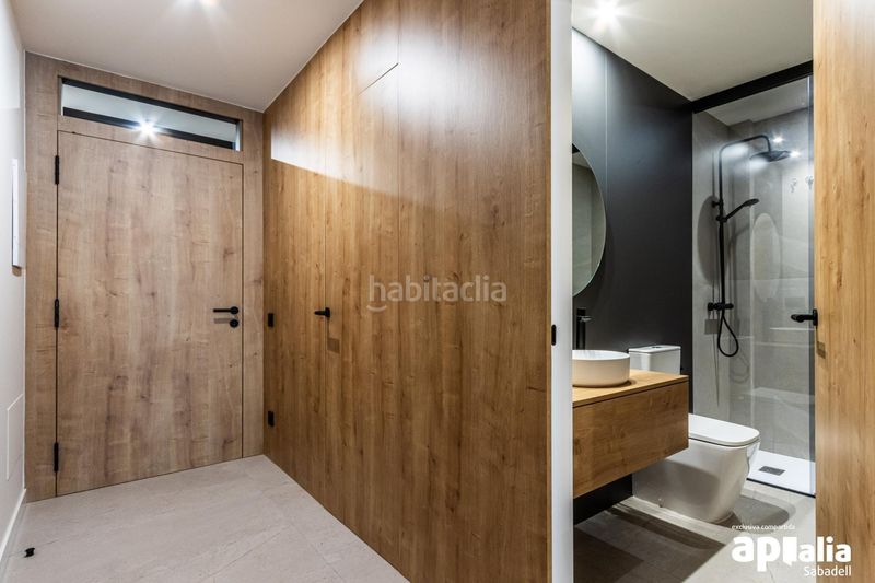 Foto 178ef855-7d93-49ed-909e-f1a2dcd70447. Casa amb calefacció a Centre Sabadell