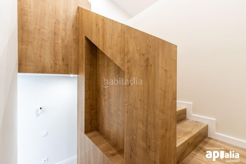 Foto 7a63e8eb-1000-4204-949b-b3f2a600c5dd. Casa amb calefacció a Centre Sabadell