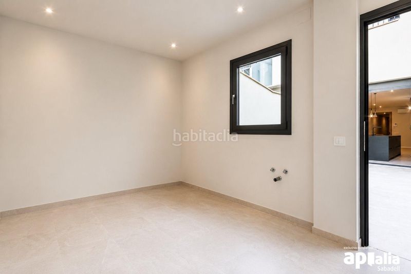 Foto fa800e91-4d42-489a-b1d0-232210209a4a. Casa amb calefacció a Centre Sabadell