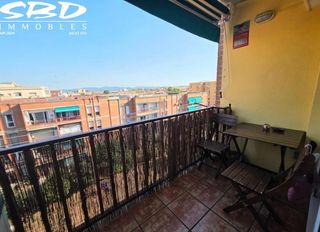 Etagenwohnung in Campoamor. Piso reformado con ascensor y balcón