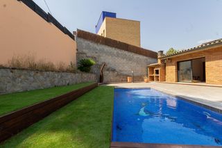 Maison à Montflorit. Exclusiva casa a cuatro vientos con ascensor, piscina privada y