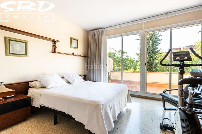 Foto 0ffd9c75-e365-44b5-ac91-a94f71c0b819. Casa amb calefacció aparcament a Creu Alta Sabadell