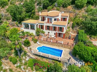 Maison à Cabanyes-Mas Ambrós-Mas Pallí. Magnífica propiedad cuidada al detalle y ubicada en un entorno p
