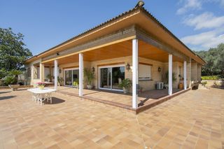 Casa a Cornellà del Terri. Finca con gran parcela y zona ajardinada en cornella de terri