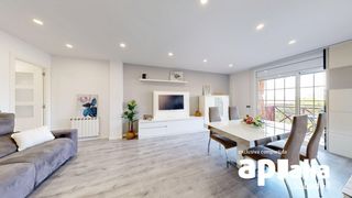 Appartement à La Romànica. Piso de 3 habitaciones, 2 baños, ascensor y balcón en barberà de
