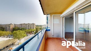 Pis a Badia del Vallès. Metros, luz, habitaciones para actualizar a tu gusto