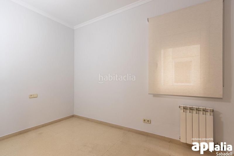 Foto 2a1d52c2-83a4-4af5-a6ce-0f42fdbbd8a6. Appartamento con riscaldamento parcheggio in Eixample Sabadell