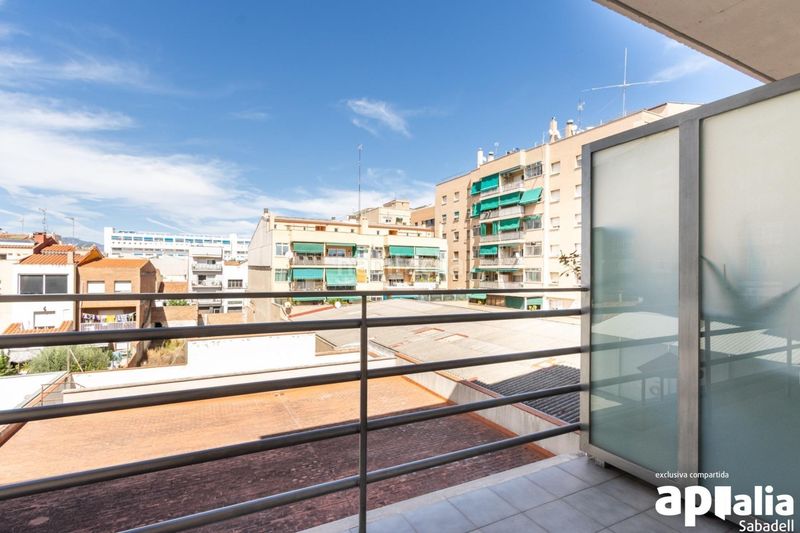 Foto 521248b7-a526-44a9-bd71-64d4b31fd887. Appartamento con riscaldamento parcheggio in Eixample Sabadell
