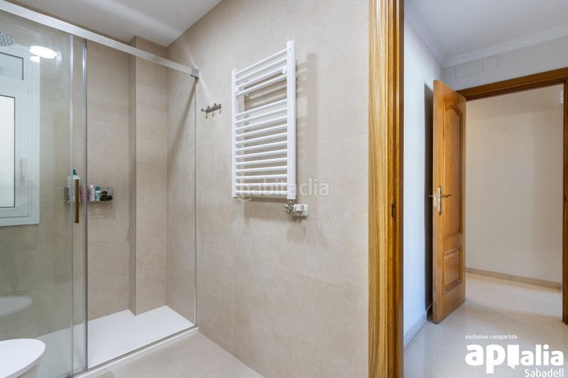 Foto 72f1a368-220c-424c-a793-c4a0d949dc0f. Appartamento con riscaldamento parcheggio in Eixample Sabadell