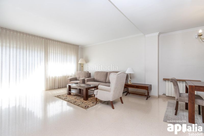 Foto c3b3fec3-fb59-4237-8778-5481e9585d3a. Appartamento con riscaldamento parcheggio in Eixample Sabadell