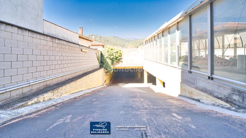 Foto 9cb0bdb4-3f9b-4a85-913a-8a7eff33d144. Affitto posto auto in Centre Garriga (La)