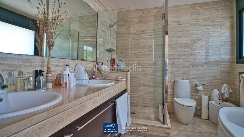 Foto 48d0368d-2ec1-4d5b-8402-2009b3f38fc8. Casa con riscaldamento parcheggio piscina in Alella