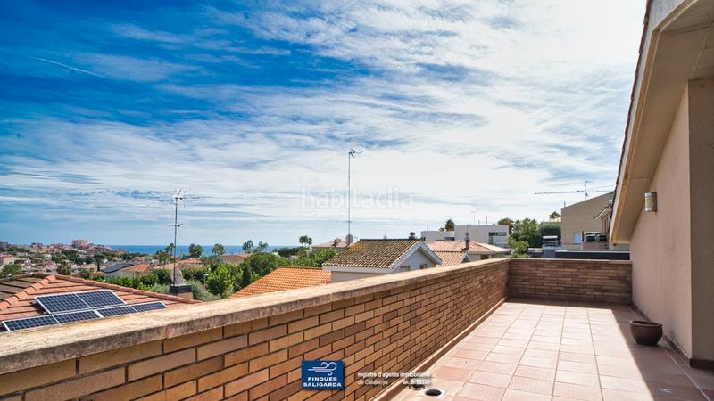 Foto 8d4af543-29eb-4b1f-b557-ab674c296032. Casa con riscaldamento parcheggio piscina in Alella